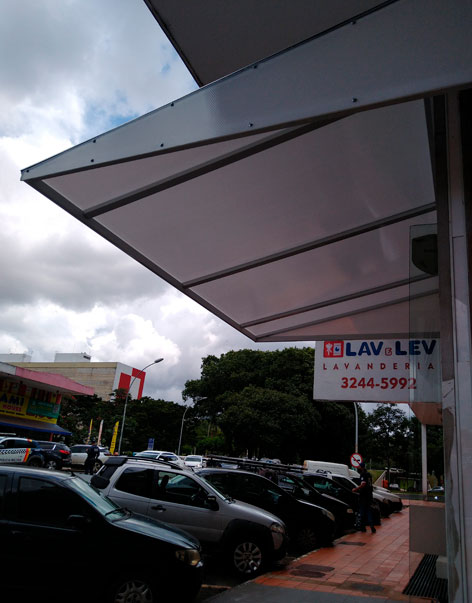 Cobertura em policarbonato em Águas Claras